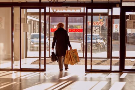 Теперь на маркетплейсе Wildberries можно различить оригинал и подделку