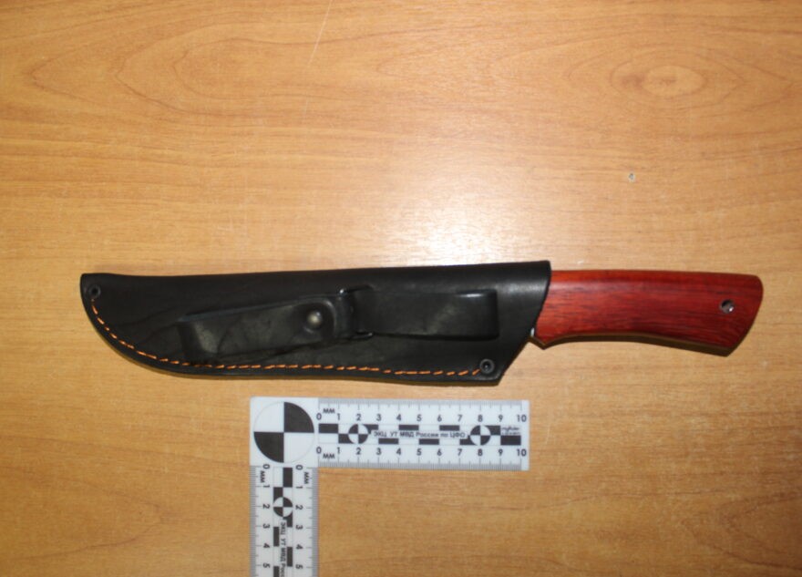 В Твери задержали мужчину, продававшего охотничий нож