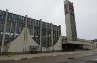 В подземном переходе ж/д вокзала Твери полицейские задержали парня с наркотиками