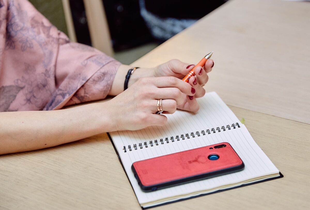 Самозанятые Тверской области предоставили госкомпаниям товары и услуги больше чем на 18 миллионов рублей