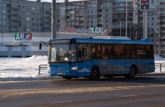 В Твери мужчина помог девушке в автобусе В Твери мужчина помог девушке в автобусе