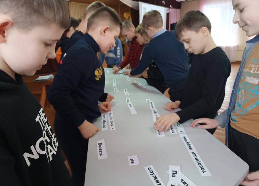 Торопецкие школьники прошли путь от рядового до генерала