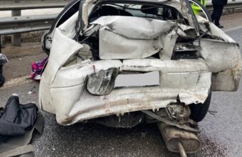 Фура "догнала" легковушку в Тверской области, три человека пострадали