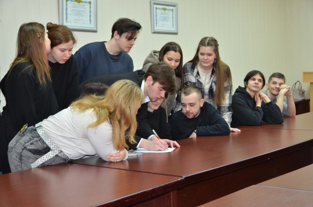 Деловую игру провели в Вышнем Волочке для студентов колледжей