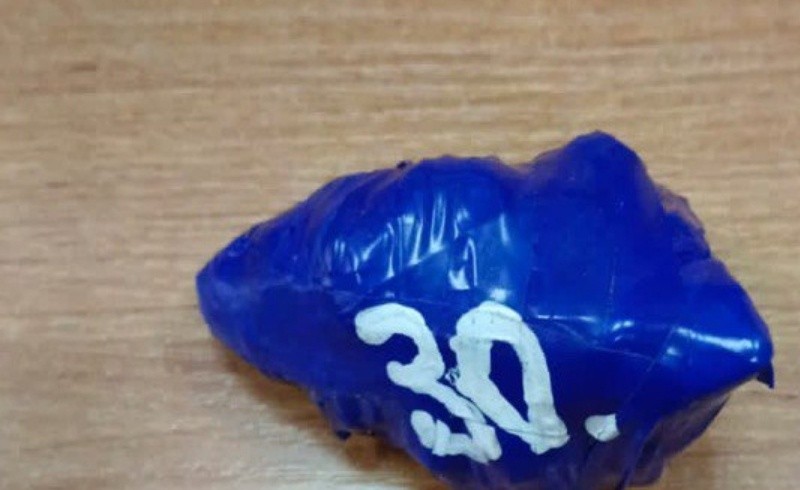 30 свёртков с метадоном нашли у задержанного в Твери мужчины