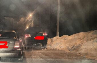 В Твери «обочечник» врезался в фуру В Твери «обочечник» врезался в фуру