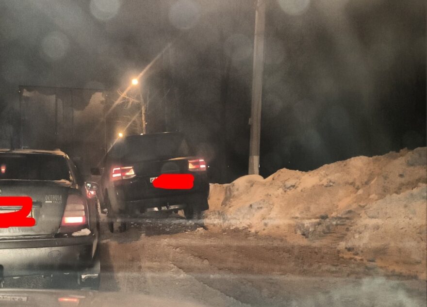 В Твери «обочечник» врезался в фуру