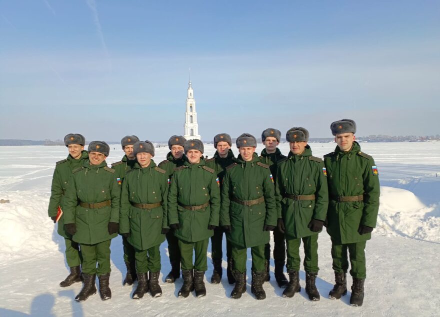 Для калязинских срочников провели экскурсию и концерт