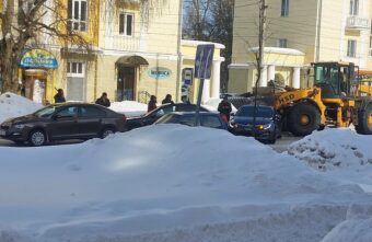 В Тверской области произошло массовое ДТП с участием погрузчика