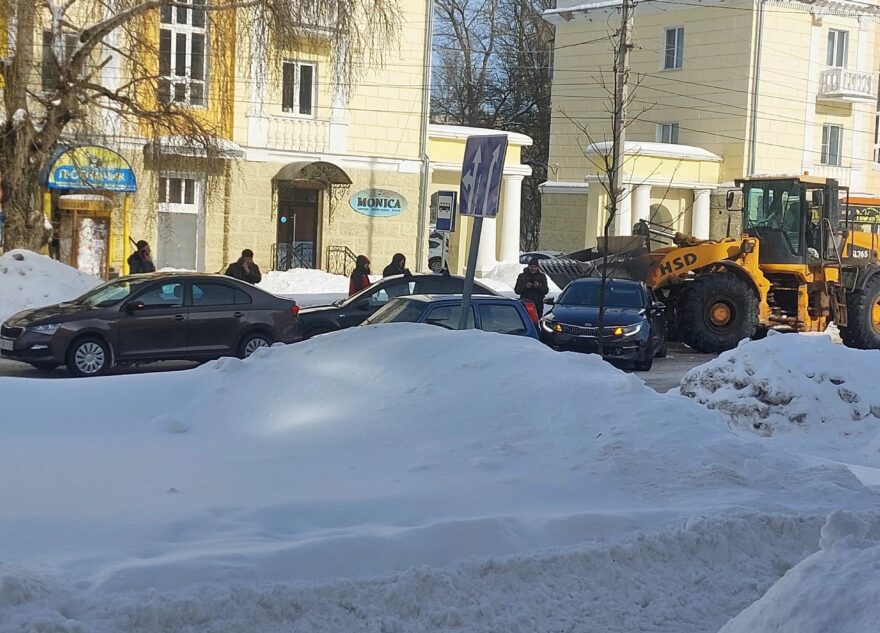 В Тверской области произошло массовое ДТП с участием погрузчика В Тверской области произошло массовое ДТП с участием погрузчика