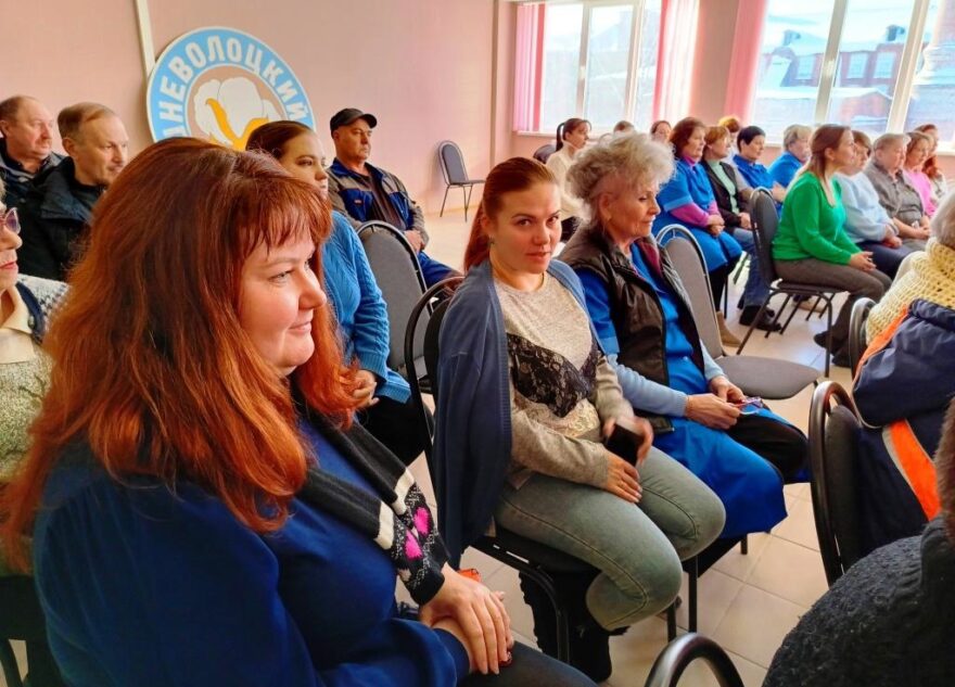 Глава Вышневолоцкого округа встретилась с трудовым коллективом хлопчато-бумажного комбината