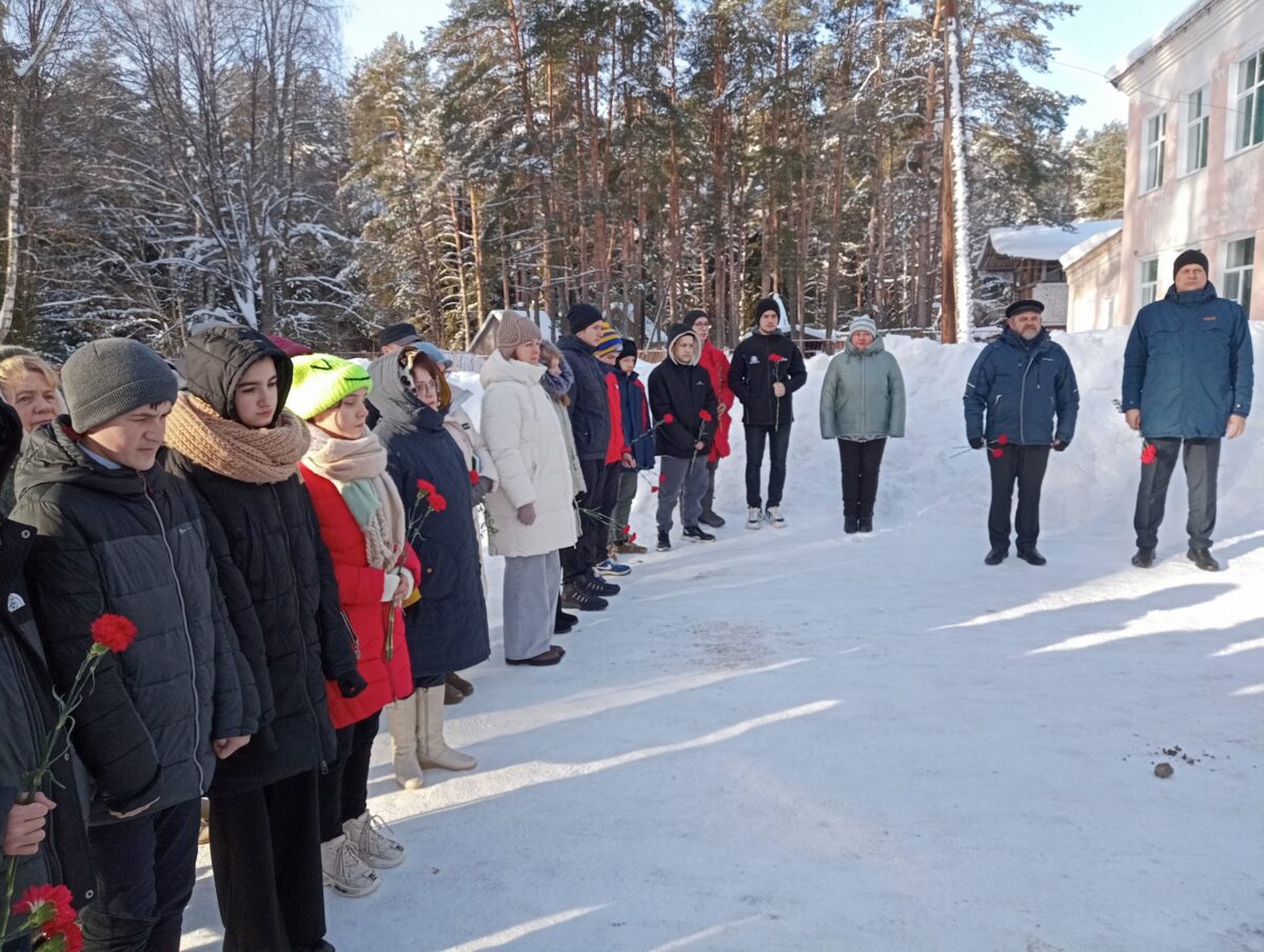 В Тверской области открыли памятную доску бойцу Алексею Лобареву