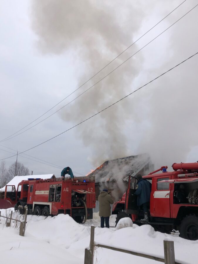 В Нелидове Тверской области загорелся жилой дом