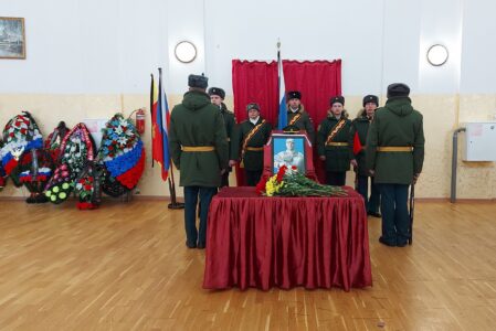 В Тверской области проводили в последний путь Алексея Сероштана В Тверской области проводили в последний путь Алексея Сероштана