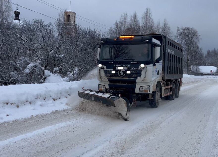 362 единицы техники вышли на расчистку дорог Тверской области