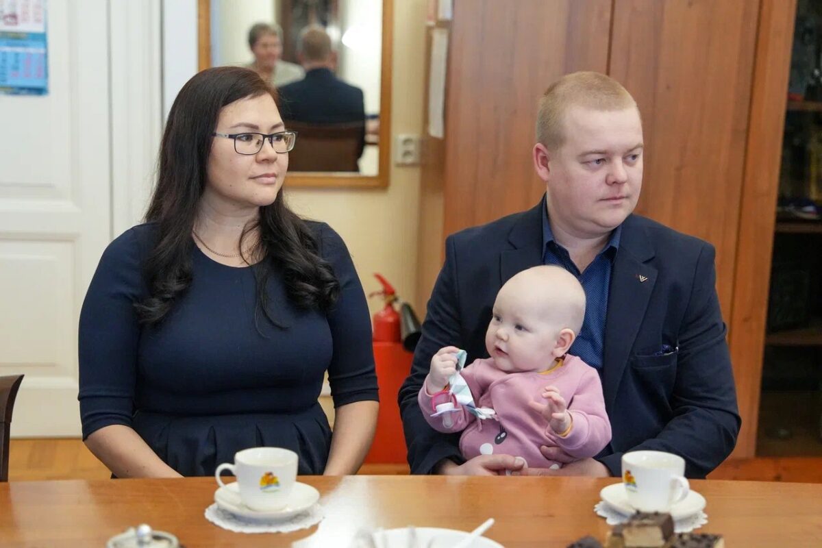 Жителю Тверской области передали награду родственника – героя Великой Отечественной войны