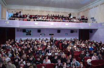 В Торжке молодёжи показали фильм о главных ценностях жизни