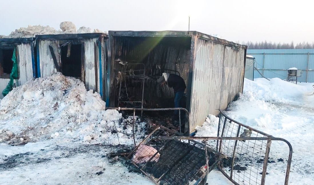 СК начал проверку по факту гибели двух человек в пожаре в Тверской области