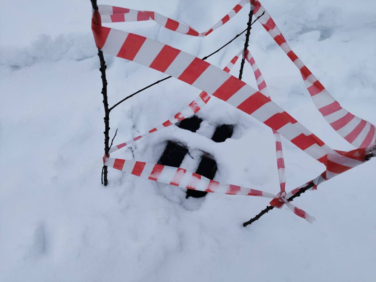 В Тверской области проверяют информацию о падении мужчины в канализацию