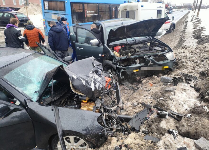 По вине 38-летнего водителя в Заволжском районе Твери произошло ДТП По вине 38-летнего водителя в Заволжском районе Твери произошло ДТП