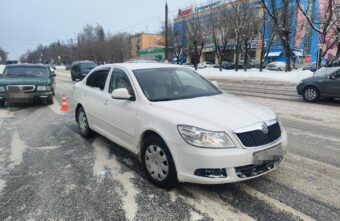 Пешеход попал под колёса "Шкоды" на зебре в Твери Пешеход попал под колёса "Шкоды" на зебре в Твери