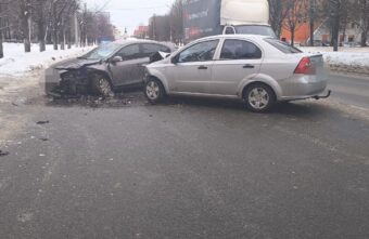 15-летнего подростка доставили в больницу после тройного ДТП в Твери