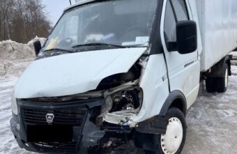 В Тверской области три человека получили травмы из-за невнимательного водителя В Тверской области три человека получили травмы из-за невнимательного водителя