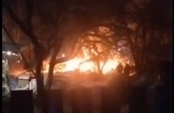 Поздно вечером в Тверской области сгорела баня