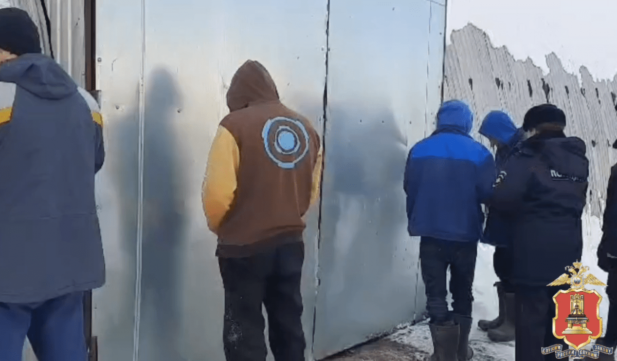 На тверских складах незаконно трудились иностранцы