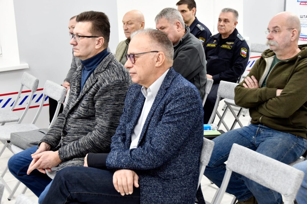 Людмила Скаковская и Андрей Епишин встретились с руководителями поисковых отрядов Твери