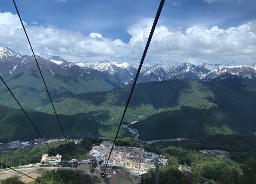 Завершена масштабная стройка в горах Сочи и улучшен интернет для туристов из Твери