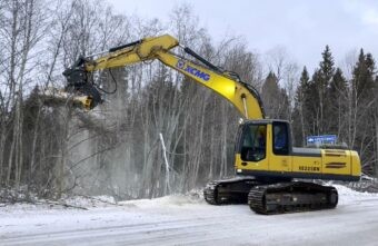 87 га полос отвода региональных и межмуниципальных дорог расчистили в Тверской области