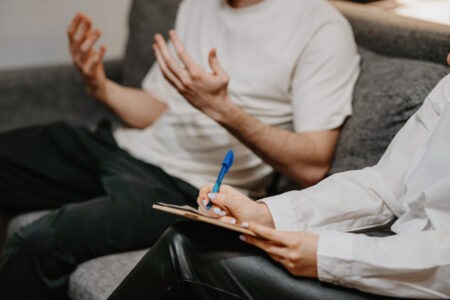 Не будить, не кантовать: психолог раскрыла секреты здорового сна