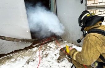 В Тверской области спасатели тушили условный пожар и спасли 8 человек В Тверской области спасатели тушили условный пожар и спасли 8 человек