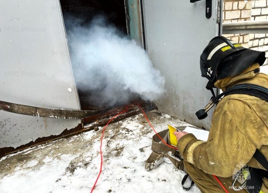 В Тверской области спасатели тушили условный пожар и спасли 8 человек