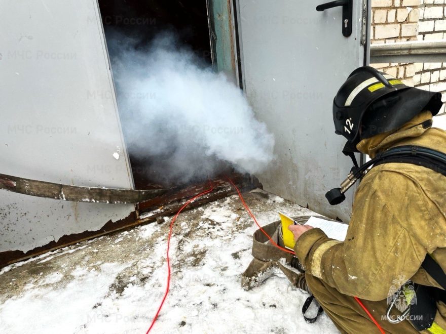В Тверской области спасатели тушили условный пожар и спасли 8 человек