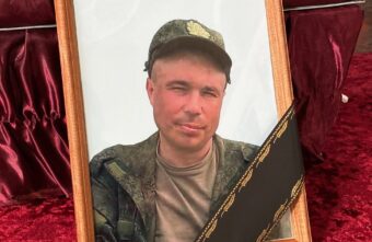 В Тверской области простились с героем СВО Виталием Вершининым В Тверской области простились с героем СВО Виталием Вершининым