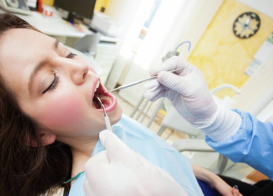 Эксперт назвал растворяющий ткани зубов продукт