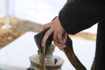 Житель Тверской области поссорился с подругой и вооружился топором