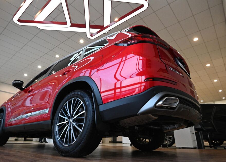 В феврале россияне купили на 85% больше новых автомобилей