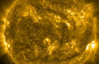 Ученые сообщили, когда будут вспышки на Солнце и магнитные бури  