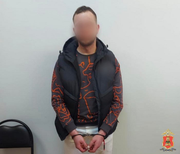 В Тверской области поймали наркозакладчика с метадоном