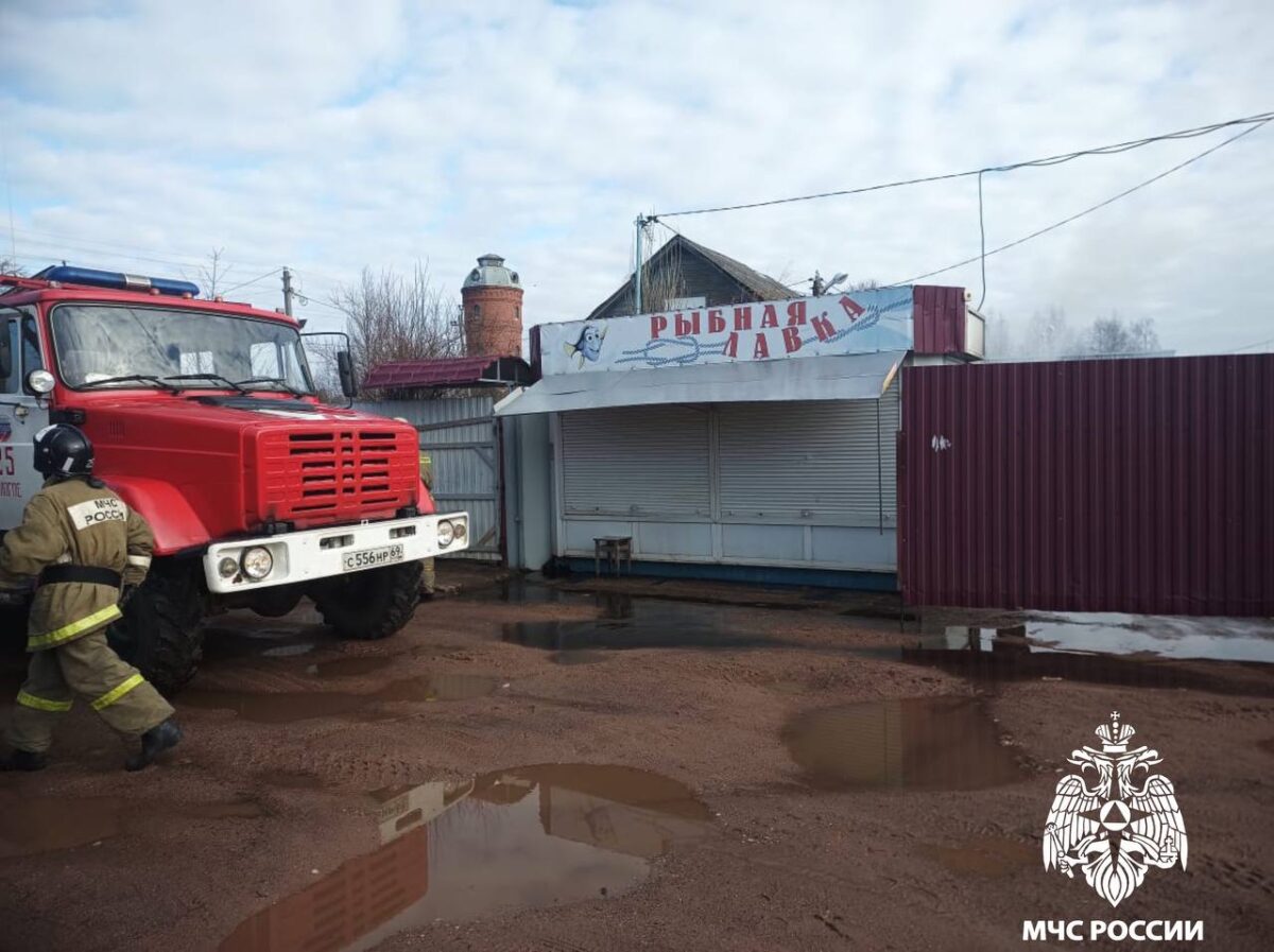 В Тверской области сгорела рыбная лавка | ТОП Тверь новости