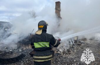 Жилой дом загорелся в Тверской области, есть погибшие Жилой дом загорелся в Тверской области, есть погибшие