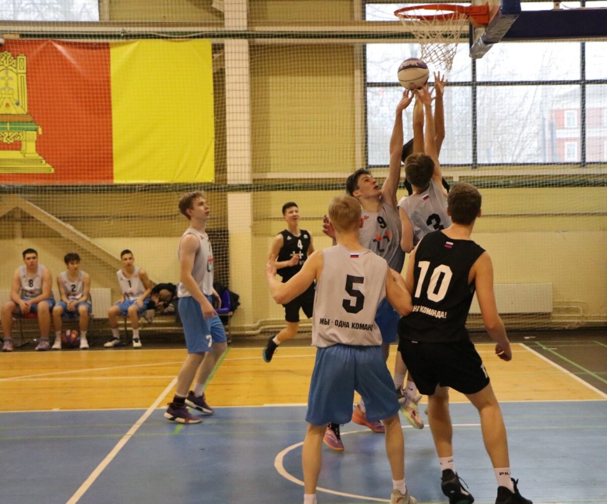 Впервые в истории нелидовцы стали дважды победителями регионального финала ШБЛ «КЭС-Баскет»