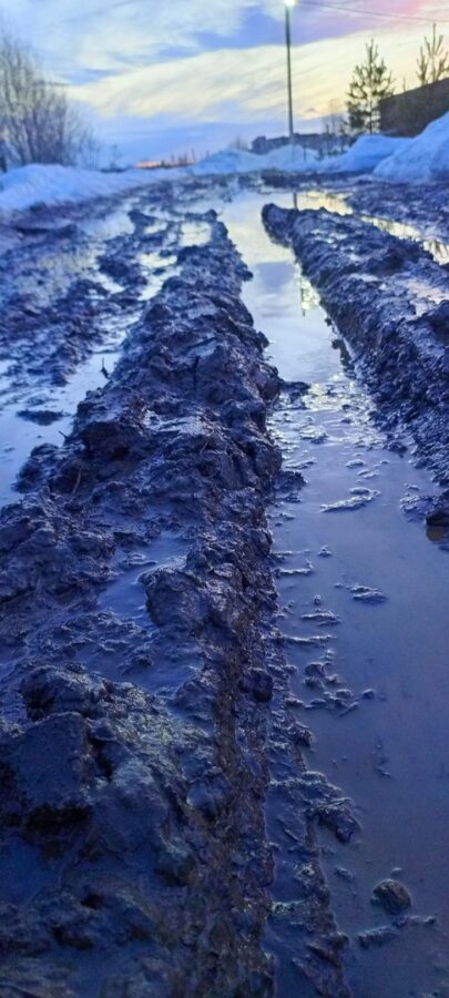 Жители деревни под Тверью не могут добраться домой