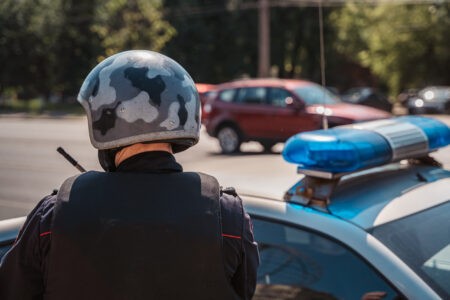 Торговые центры могут обязать оплачивать вооруженную охрану Торговые центры могут обязать оплачивать вооруженную охрану