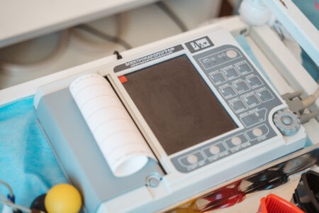 Врач назвала основную причину внезапной остановки сердца