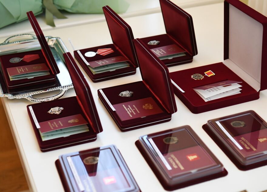 Игорь Руденя вручил награды выдающимся женщинам Тверской области