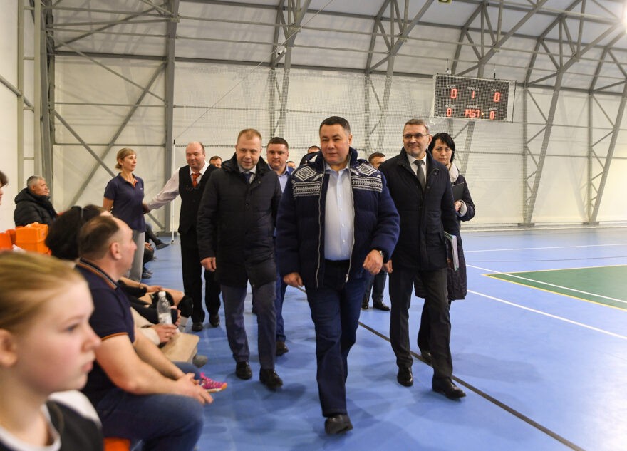 Игорь Руденя ознакомился с ходом строительства бежецкого межрайонного медцентра и работой открывшегося спорткомплекса «Коралл – Арена»